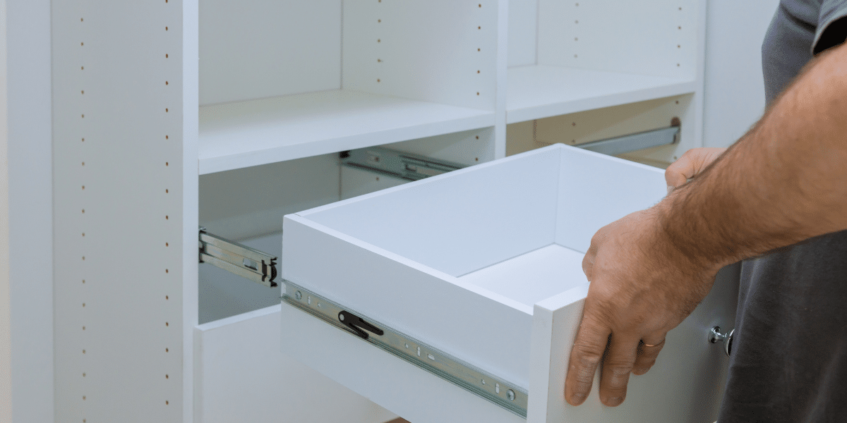 Restoring Functionality and Aesthetics: Skyway Drywall Repair's Comprehensive Closet Repair Services