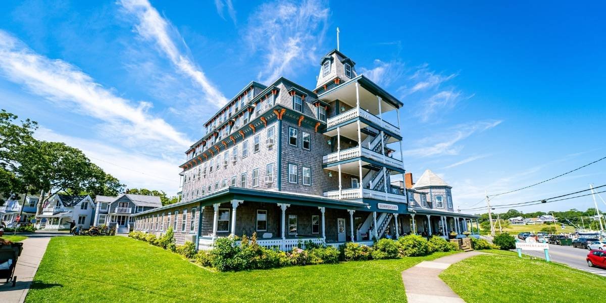 Discover Oak Bluffs: A Gem in Martha’s Vineyard for Visitors and Travelers