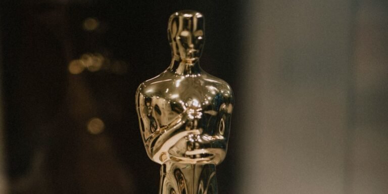 Hattie McDaniel Became the First Black Oscar Winner in 1940 at a Segregated Ceremony