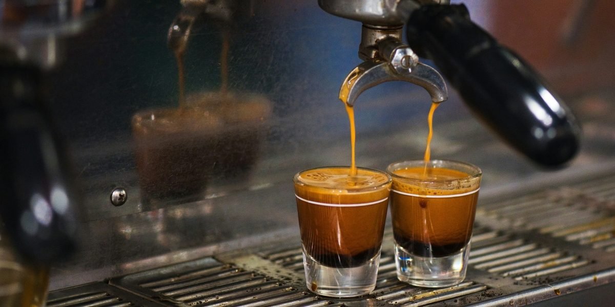 How Fast Espresso Machine Repairs Protect Coffee Shop Revenue